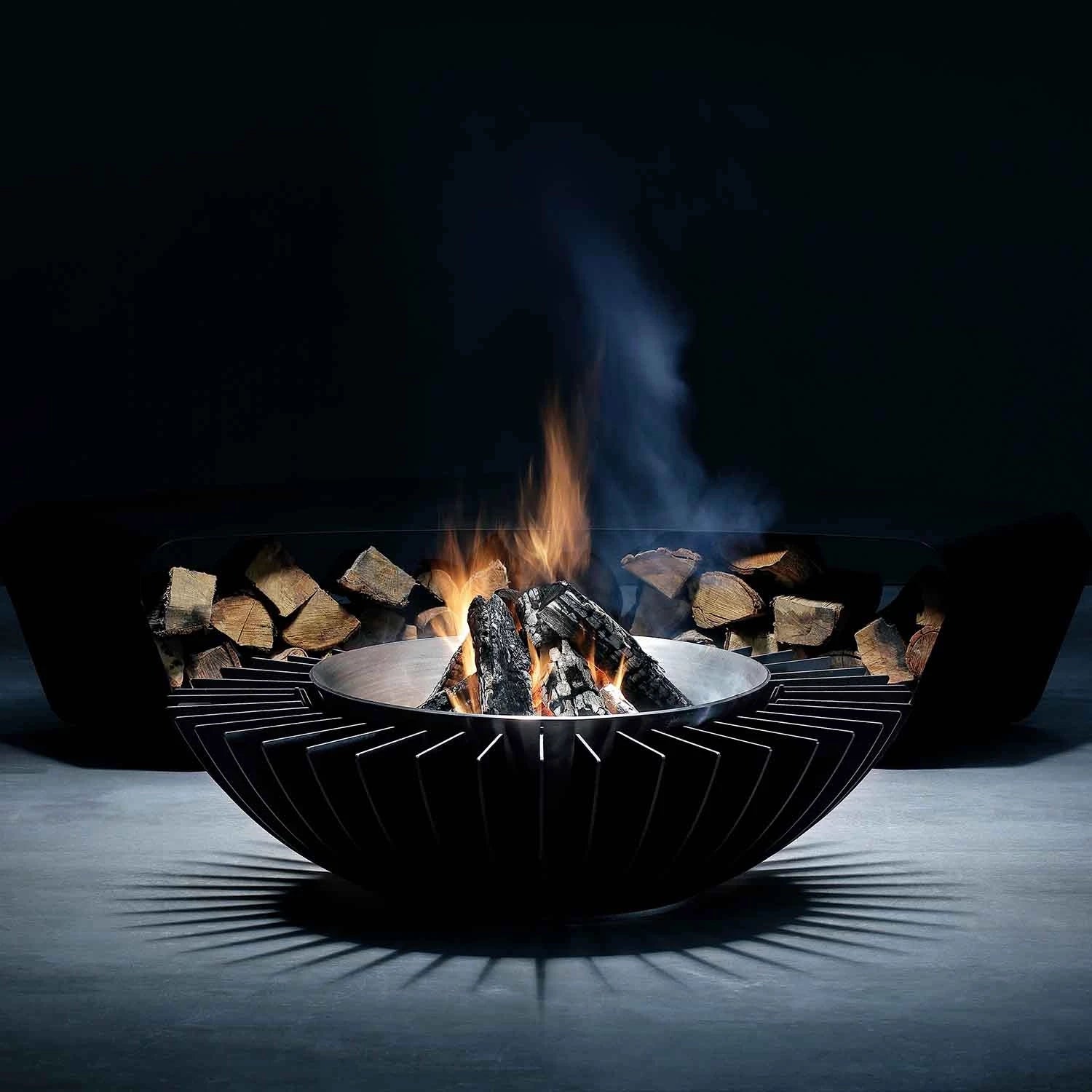 großes Außenfeuer