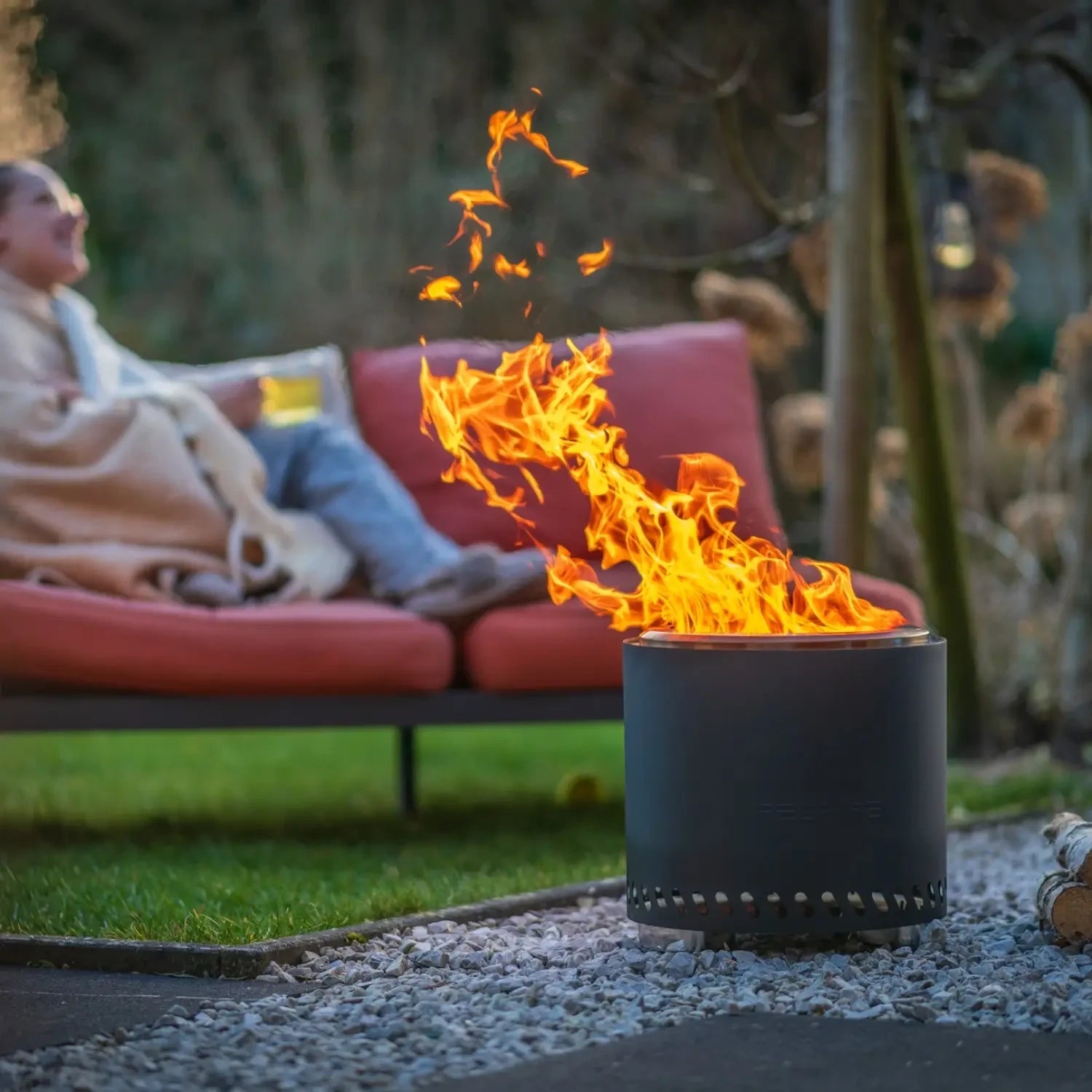 Volcano Pellet Feuerstelle, Groß – Mattschwarz