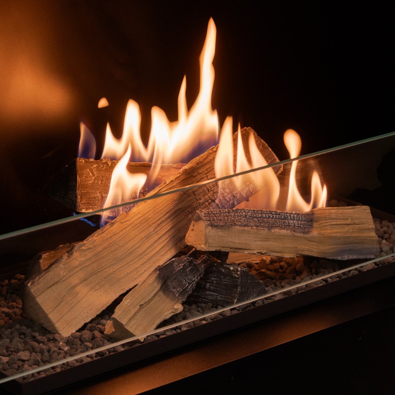 Planika FLA4 990 Logs – Fernbedienbarer Ethanol Kaminbrenner mit realistischen Holzflammen