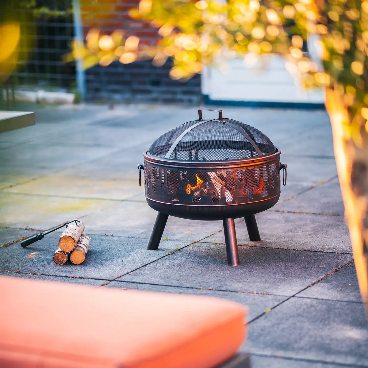 Blazer Feuerstelle mit Grill