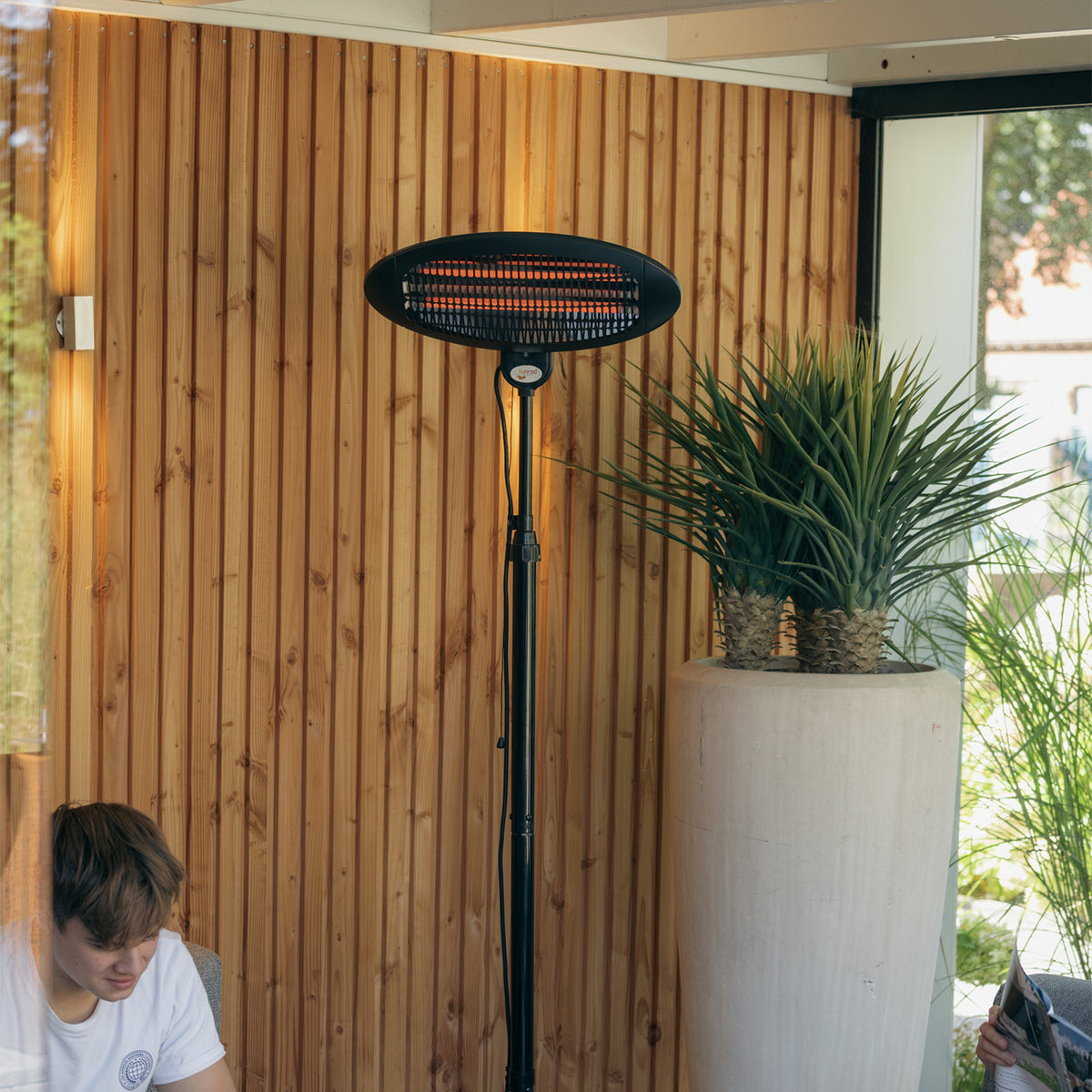 Elektra Standheizstrahler 2000 Watt für die Terrasse