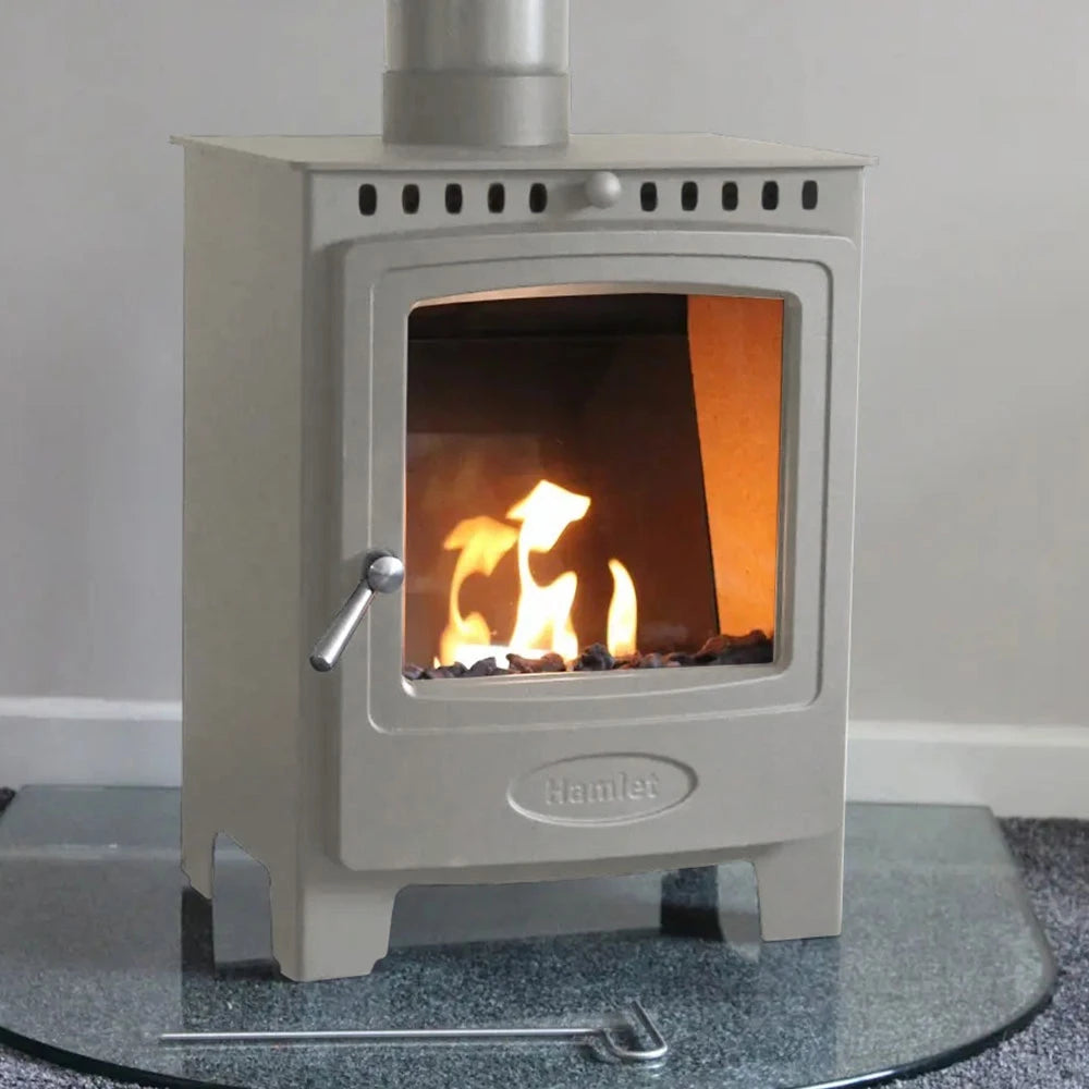 Bio-Kamin mit Holzofen-Optik