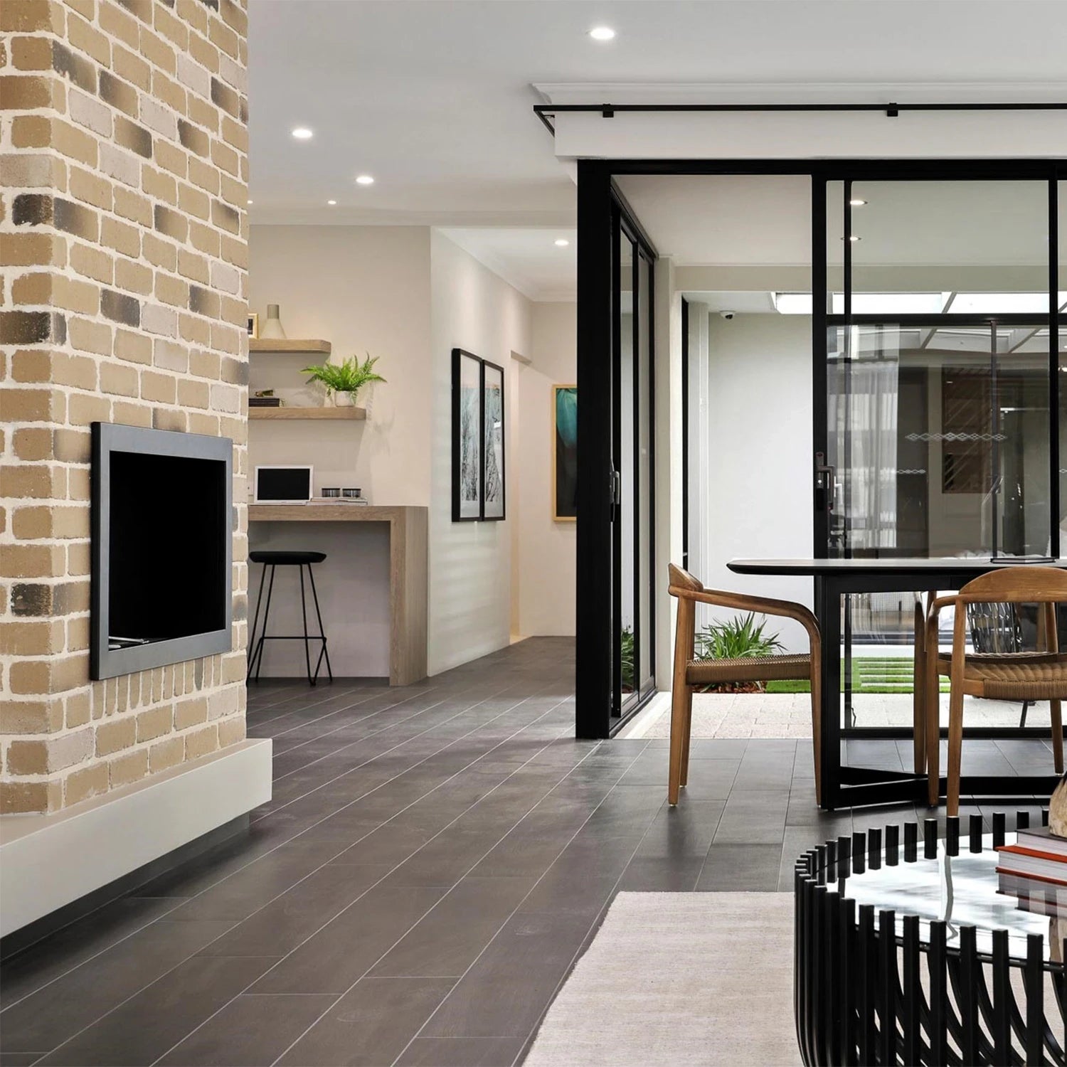 Icon Fires Slimline SFB1350 Schwarz