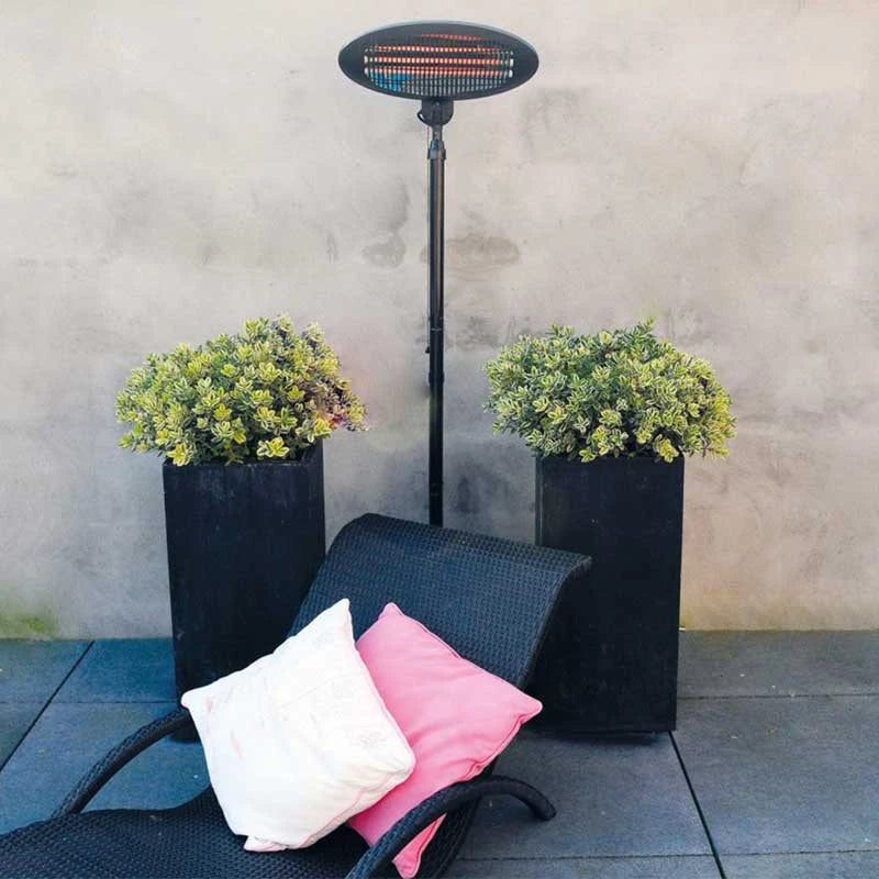Elektrisch stehende 2000 Watt Terrassenheizung