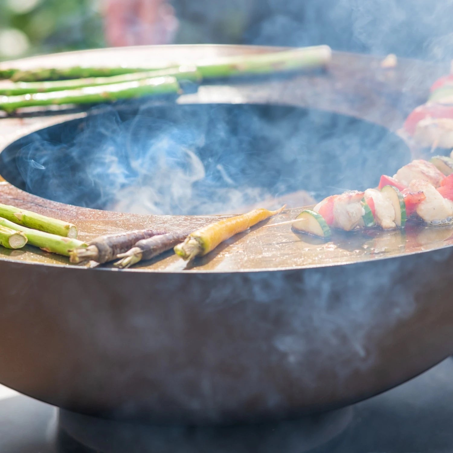 Onyx Feuerschale mit Grill und Holzlager – Ø60