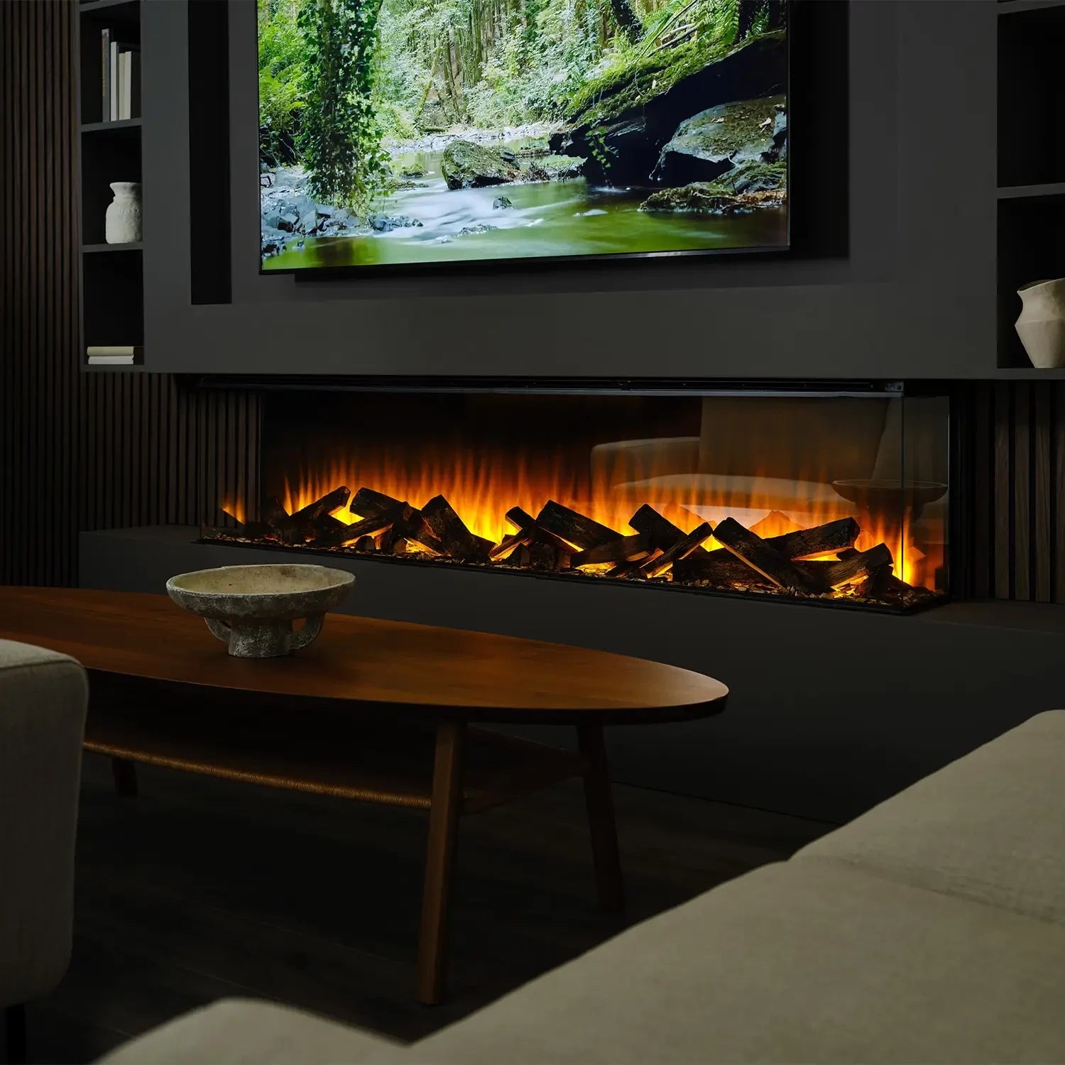 Elektrokamin für den Fernseher